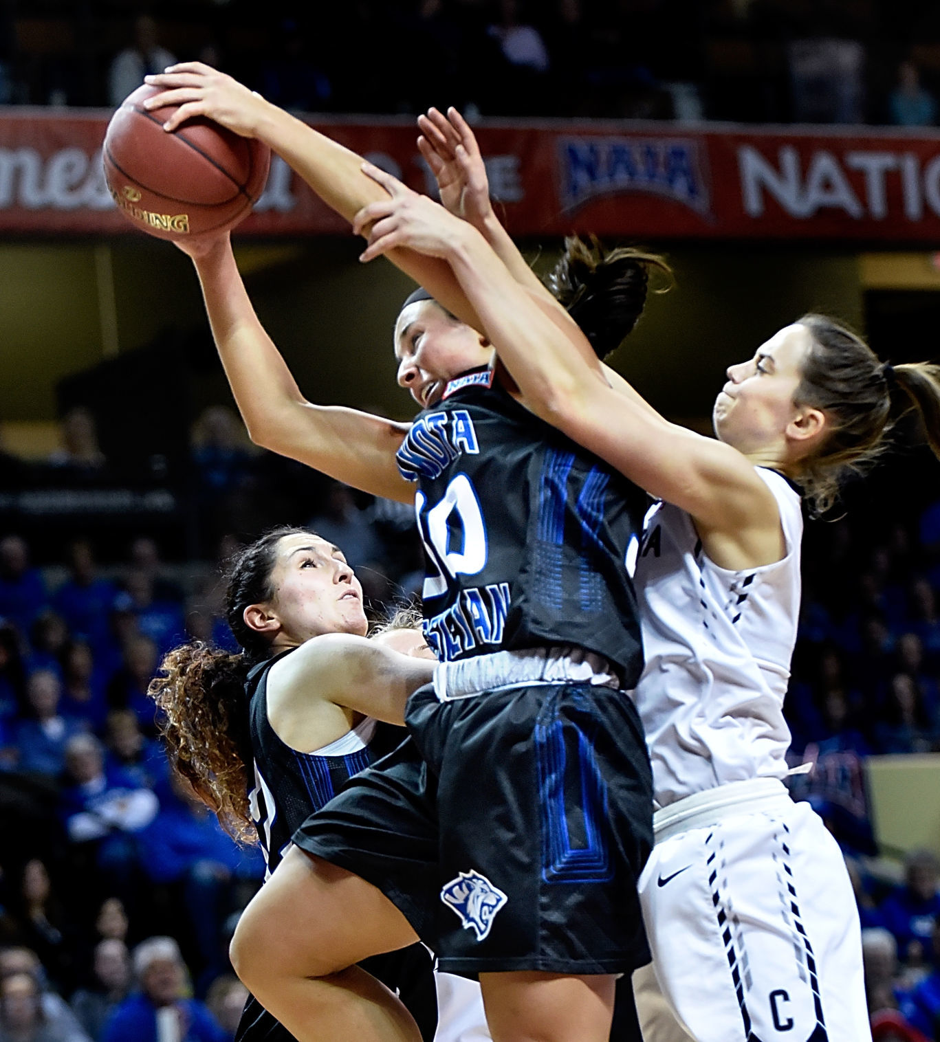 NAIA Dakota Wesleyan vs Concordia Basketball